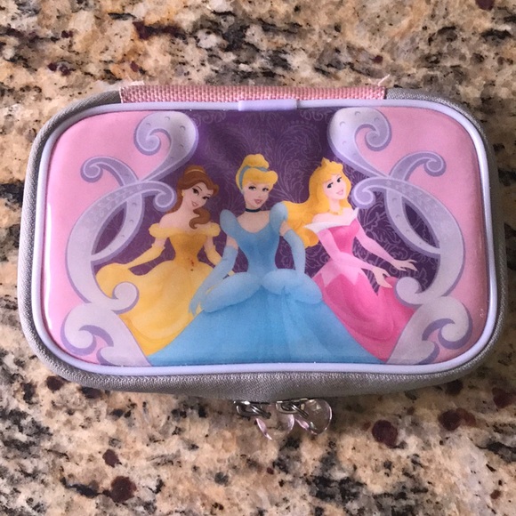 Disney princess Nintendo ds case - Picture 1 of 3
